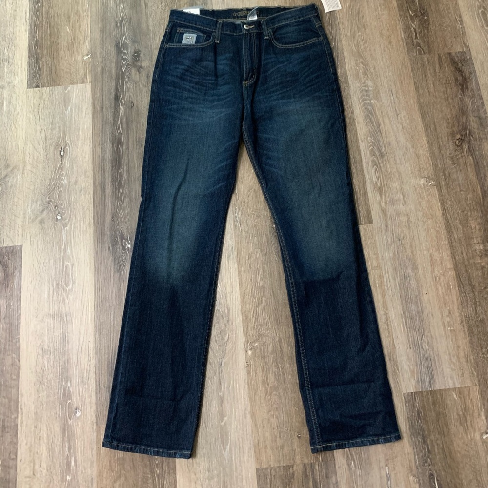 Cinch Silver Label 34x34, mid rise straight leg.